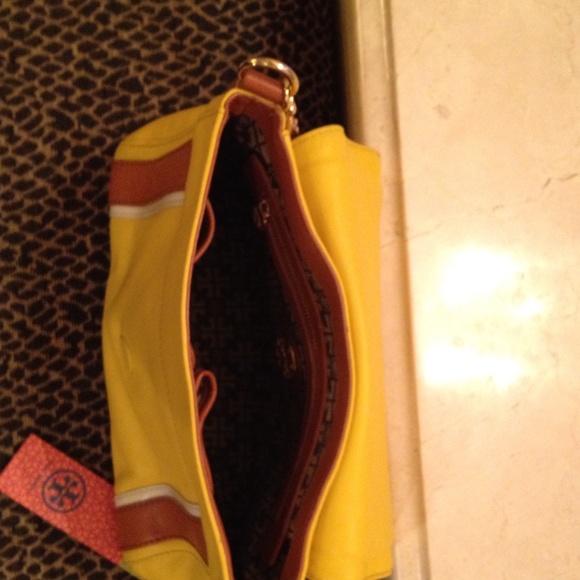 Authentic Tory Burch yellow/tan Jill satchel - Picture 2 of 8